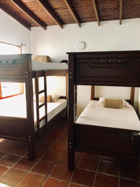 Casa Hotel Palmas Del Estadio 2 Медельин Экстерьер фото